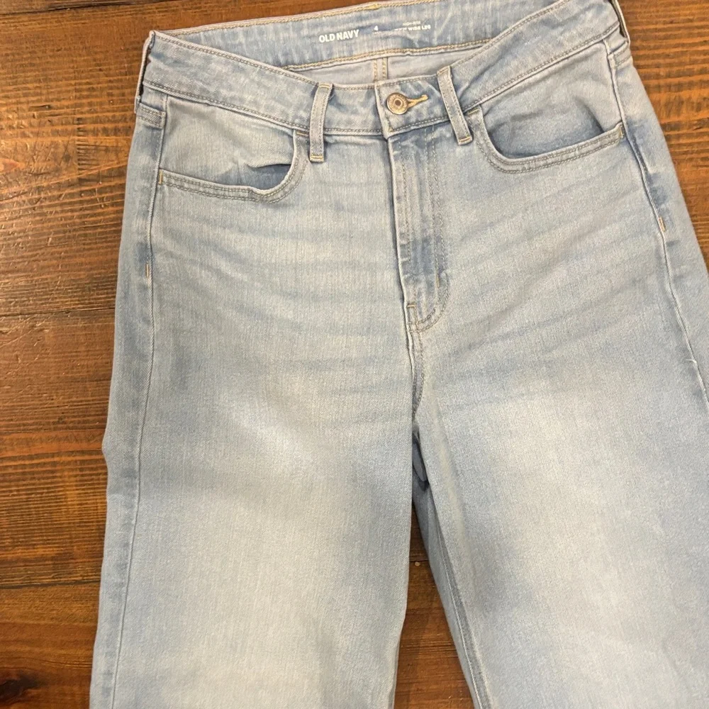 Old Navy Light Blue Straight Leg Jeans - Picture 3 of 3